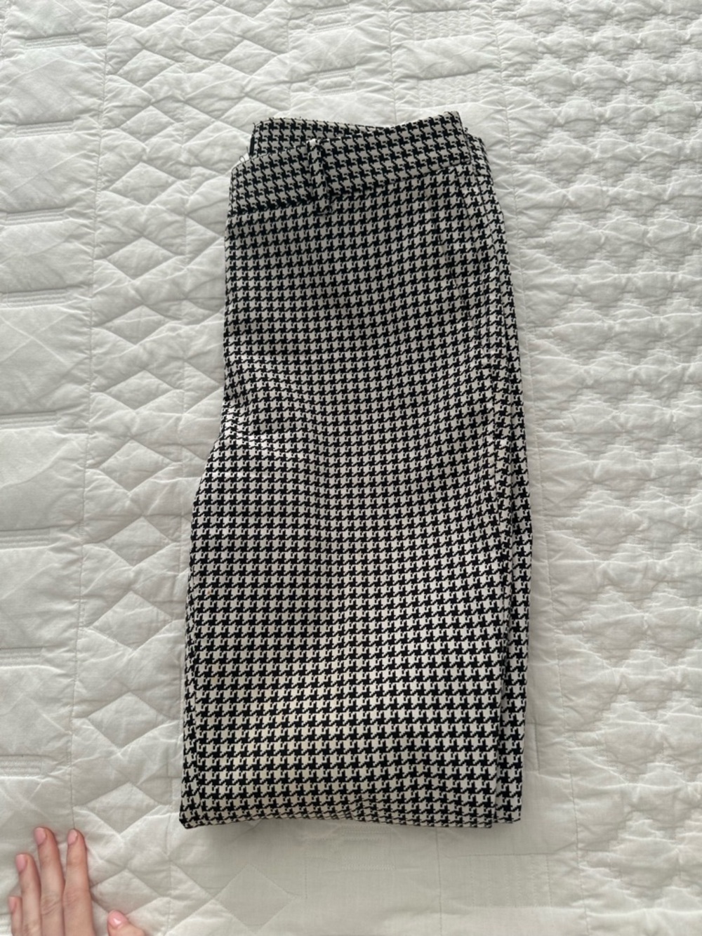Theory Black and White Houndstooth Slim Pants